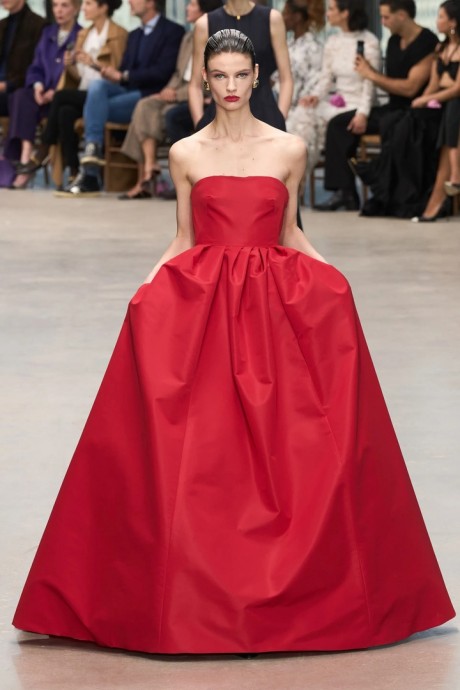 Обзор коллекции Carolina Herrera Fall 2024 Ready-to-Wear Обзор коллекции Carolina Herrera Fall 2024 Ready-to-Wear