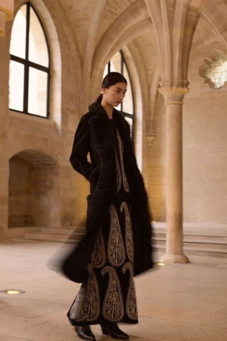 Коллекция Johanna Ortiz Ready-To-Wear Fall/Winter 2024 Paris Коллекция Johanna Ortiz Ready-To-Wear Fall/Winter 2024 Paris