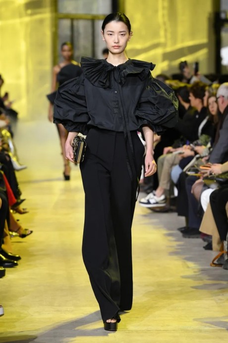 Коллекция Elie Saab Ready-To-Wear Осень-Зима 2023-2024 Коллекция Elie Saab Ready-To-Wear Осень-Зима 2023-2024