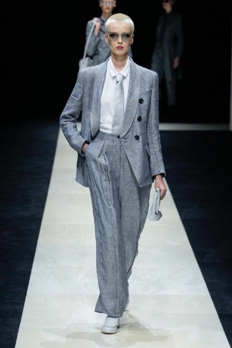 Коллекция Emporio Armani Ready-To-Wear Весна-Лето 2025