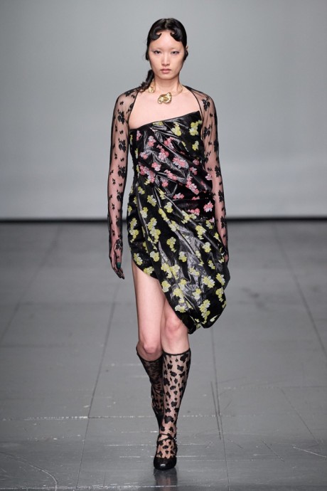 Коллекция Yuhan Wang Ready-To-Wear Осень-Зима 2022/2023 Коллекция Yuhan Wang Ready-To-Wear Осень-Зима 2022/2023