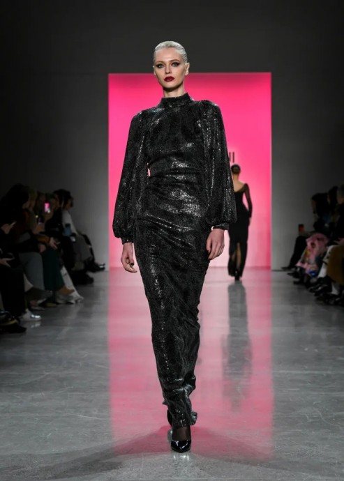 Коллекция Chiara Boni La Petite Robe Ready-To-Wear Осень-Зима 2023 Коллекция Chiara Boni La Petite Robe Ready-To-Wear Осень-Зима 2023