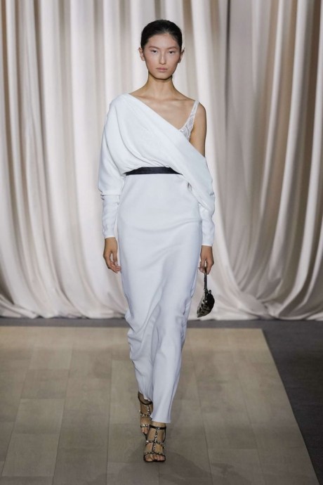 Коллекция Giambattista Valli Ready-To-Wear Весна-Лето 2024 Коллекция Giambattista Valli Ready-To-Wear Весна-Лето 2024