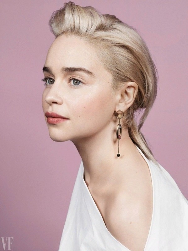 Невероятно стильная Эмилия Кларк в фотосессии для Vanity Fair Невероятно стильная Эмилия Кларк в фотосессии для Vanity Fair