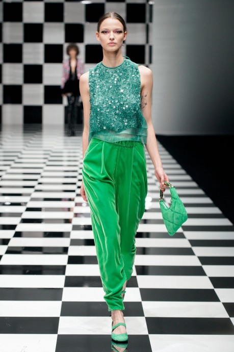 Коллекция Emporio Armani Ready-To-Wear Осень-Зима 2022/2023 Коллекция Emporio Armani Ready-To-Wear Осень-Зима 2022/2023