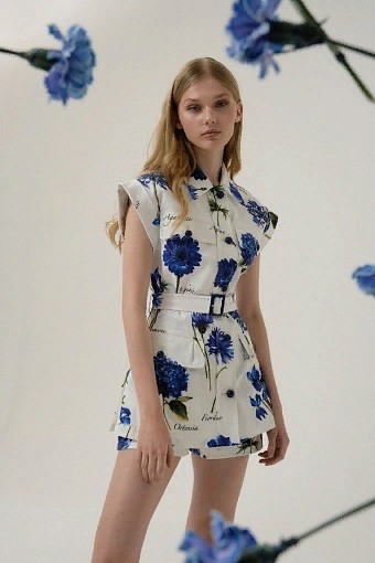 Dolce & Gabbana представили новую коллекцию Blue Garden Dolce & Gabbana представили новую коллекцию Blue Garden
