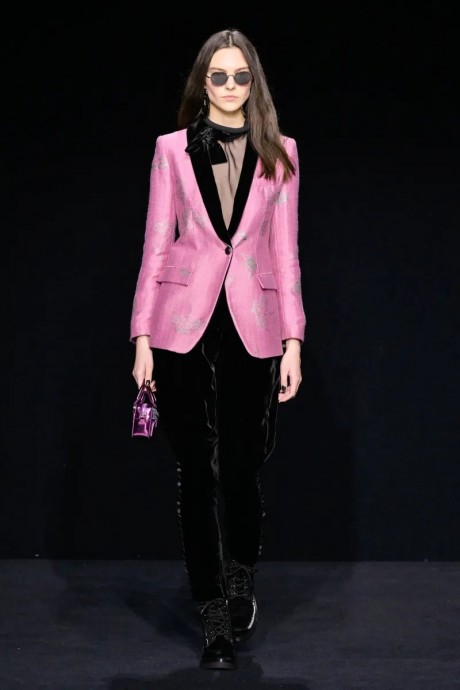 Коллекция Emporio Armani Ready-To-Wear Осень-Зима 2023 Коллекция Emporio Armani Ready-To-Wear Осень-Зима 2023