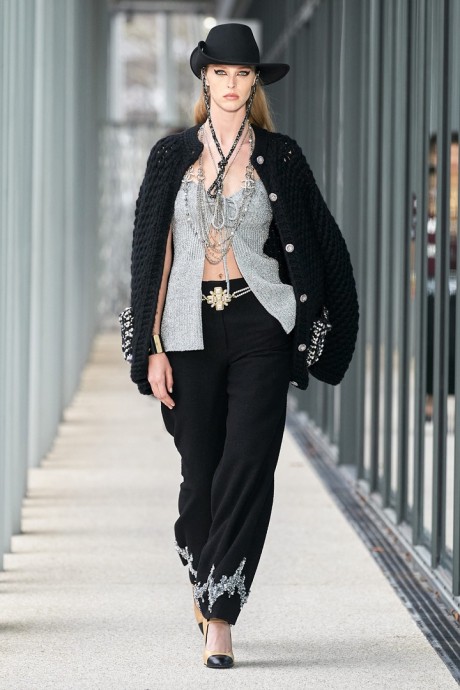 Коллекция Chanel Pre-Fall Осень-Зима 2022/2023