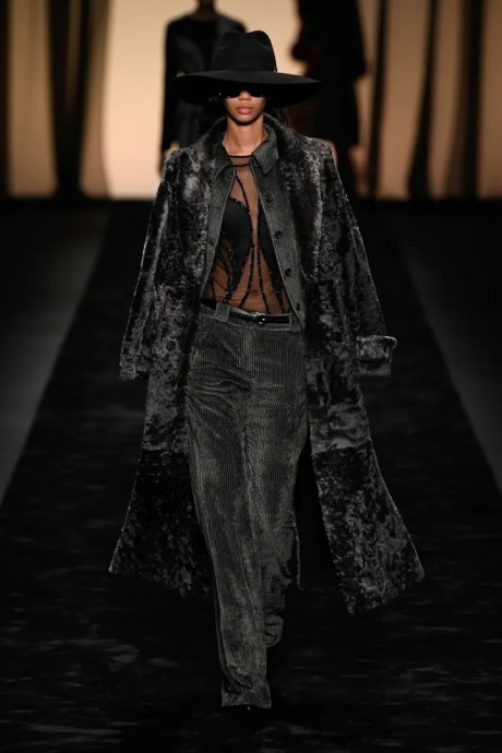 Коллекция Alberta Ferretti Ready-To-Wear Осень-Зима 2023 Коллекция Alberta Ferretti Ready-To-Wear Осень-Зима 2023