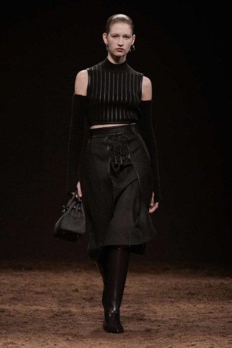 Коллекция Hermès Ready-To-Wear Осень-Зима 2025-2026