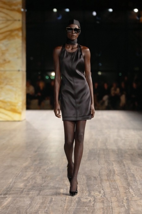 Коллекция Saint Laurent Ready-To-Wear Весна-Лето 2024 Коллекция Saint Laurent Ready-To-Wear Весна-Лето 2024