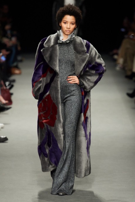 Коллекция Alberta Ferretti Ready-To-Wear Осень-Зима 2022/2023 Коллекция Alberta Ferretti Ready-To-Wear Осень-Зима 2022/2023