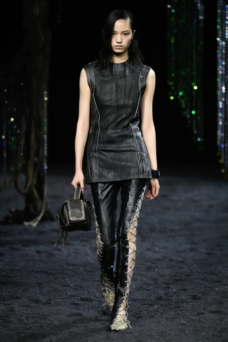 Коллекция Acne Studios Ready-To-Wear Осень-Зима 2023-2024 Коллекция Acne Studios Ready-To-Wear Осень-Зима 2023-2024