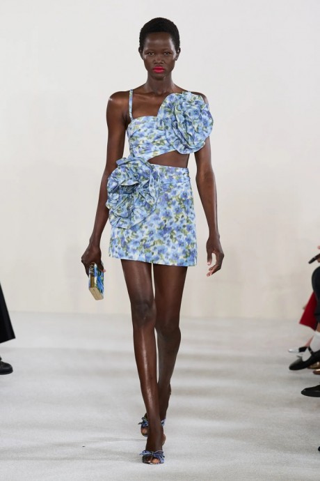 Коллекция Carolina Herrera Ready-To-Wear Весна-Лето 2023 Коллекция Carolina Herrera Ready-To-Wear Весна-Лето 2023