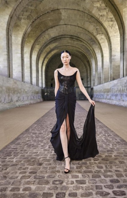 Коллекция Gaurav Gupta Haute Couture Осень-Зима 2024-2025 Коллекция Gaurav Gupta Haute Couture Осень-Зима 2024-2025