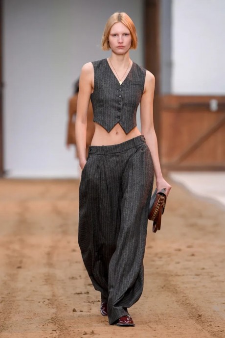 Коллекция Stella McCartney Ready-To-Wear Осень-Зима 2023-2024 Коллекция Stella McCartney Ready-To-Wear Осень-Зима 2023-2024