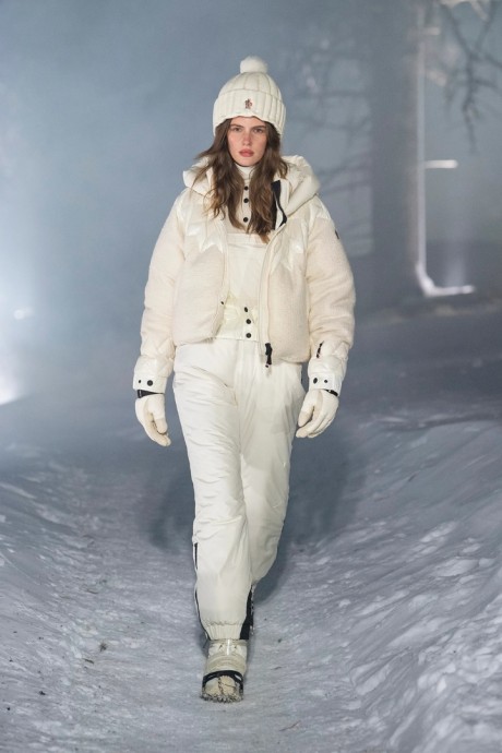 Обзор коллекции Moncler Grenoble fall 2024 ready-to-wear Обзор коллекции Moncler Grenoble fall 2024 ready-to-wear