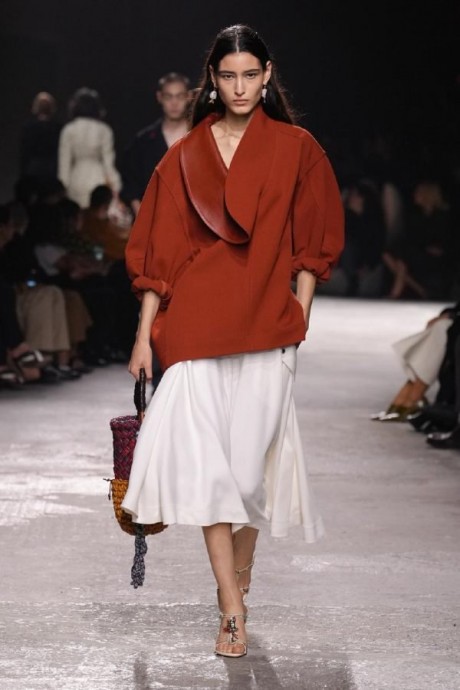 Коллекция Bottega Veneta Ready-To-Wear Весна-Лето 2025 Коллекция Bottega Veneta Ready-To-Wear Весна-Лето 2025