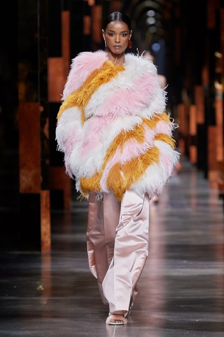 Коллекция Fendi Ready-To-Wear Весна-Лето 2022