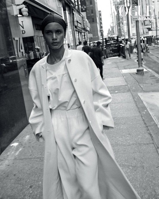 Malaika Holmen в съёмке 'Modern Lady' от David Roemer для Vogue Arabia за сентябрь 2024 Malaika Holmen в съёмке 'Modern Lady' от David Roemer для Vogue Arabia за сентябрь 2024