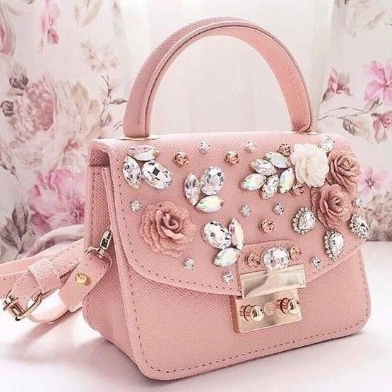 Очень милые розовые сумочки