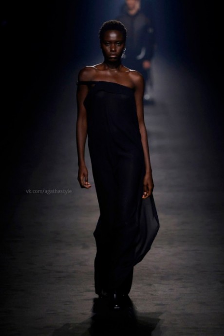 Модели коллекции Ann Demeulemeester Spring/Summer 2024 Модели коллекции Ann Demeulemeester Spring/Summer 2024