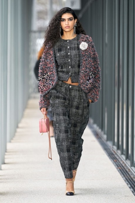 Коллекция Chanel Pre-Fall Осень-Зима 2022/2023