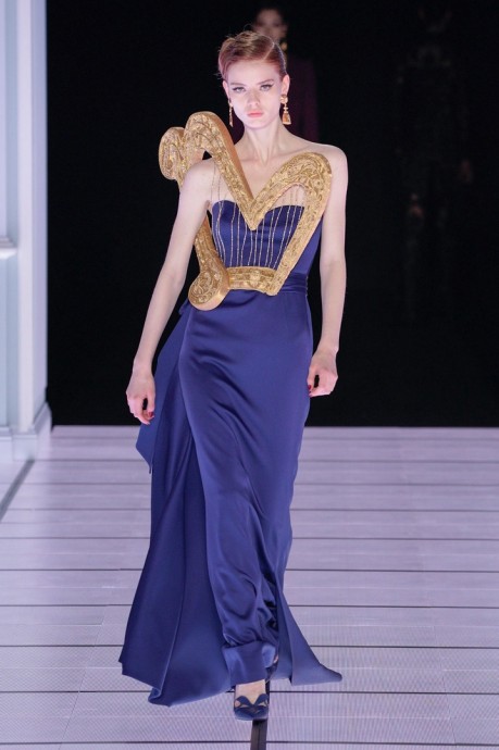 Коллекция Moschino Ready-To-Wear Осень-Зима 2022/2023 Коллекция Moschino Ready-To-Wear Осень-Зима 2022/2023