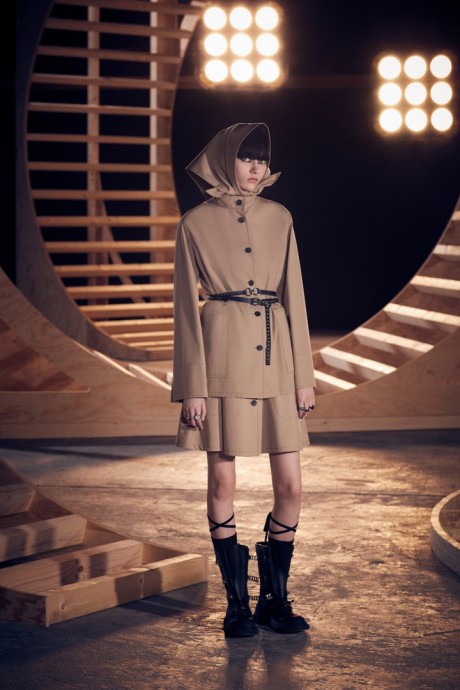 Коллекция Christian Dior Pre-Fall Осень-Зима 2022/2023