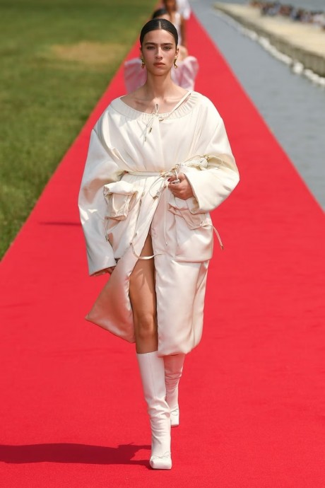 Коллекция Jacquemus Ready-To-Wear Осень-Зима 2023-2024 Коллекция Jacquemus Ready-To-Wear Осень-Зима 2023-2024