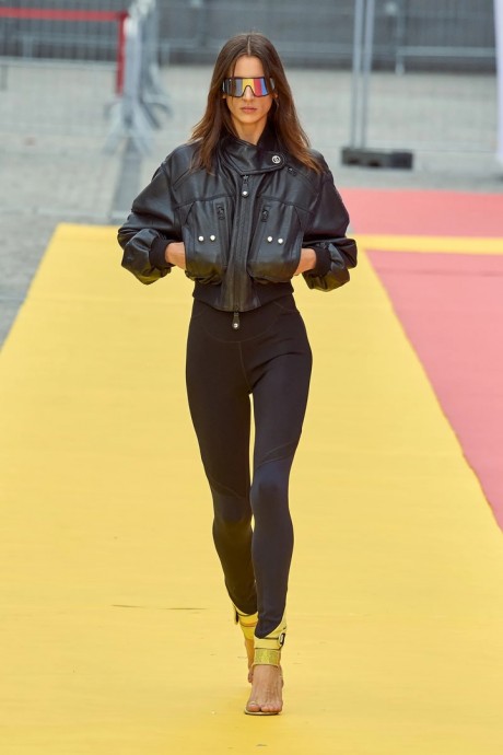Коллекция Stella McCartney Ready-To-Wear Весна-Лето 2023 Коллекция Stella McCartney Ready-To-Wear Весна-Лето 2023