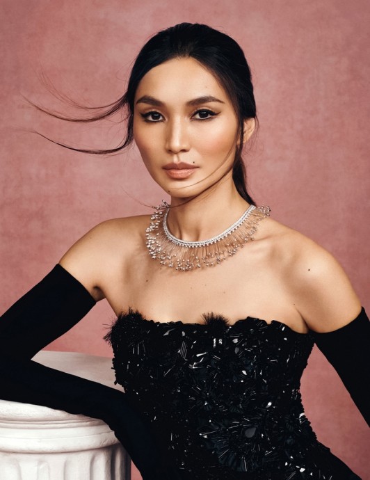 Джемма Чан (Gemma Chan) в фотосессии для журнала Vogue Singapore