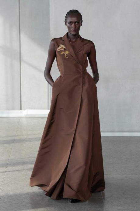 Коллекция Carolina Herrera Ready-To-Wear Весна-Лето 2024 Коллекция Carolina Herrera Ready-To-Wear Весна-Лето 2024
