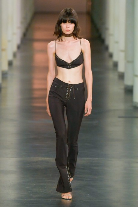 Коллекция Ludovic de Saint Sernin Ready-To-Wear Весна-Лето 2022 Коллекция Ludovic de Saint Sernin Ready-To-Wear Весна-Лето 2022
