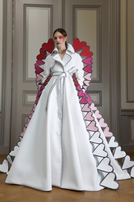 Модели коллекции Viktor & Rolf Couture