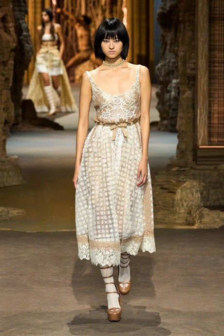 Коллекция Christian Dior Ready-To-Wear Весна-Лето 2023 Коллекция Christian Dior Ready-To-Wear Весна-Лето 2023