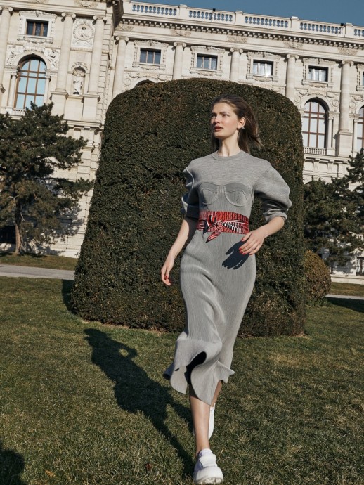Simona Godal в фотосессии для Vogue Ukraine. Фотограф Olga Rubio Dalmau Simona Godal в фотосессии для Vogue Ukraine. Фотограф Olga Rubio Dalmau