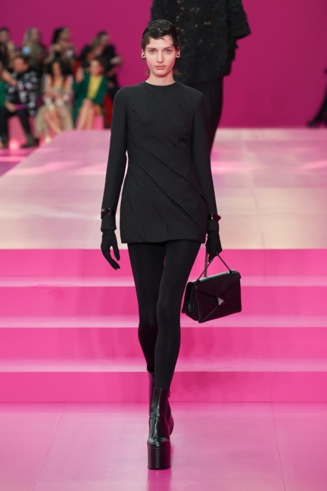 Коллекция Valentino Ready-To-Wear Осень-Зима 2022/2023 Коллекция Valentino Ready-To-Wear Осень-Зима 2022/2023