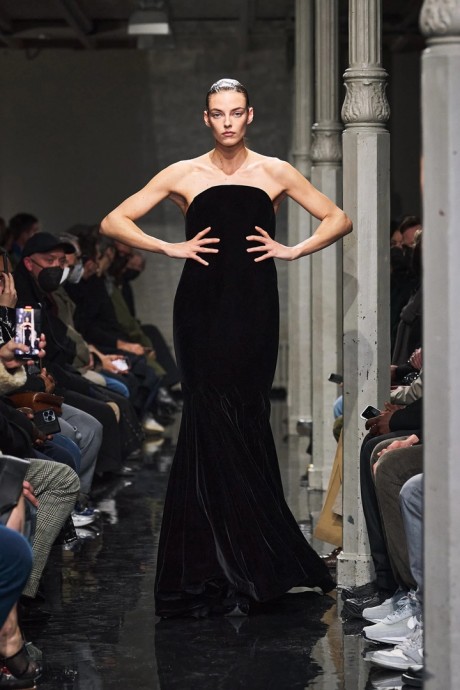 Коллекция Alaïa Ready-To-Wear Осень-Зима 2022/2023