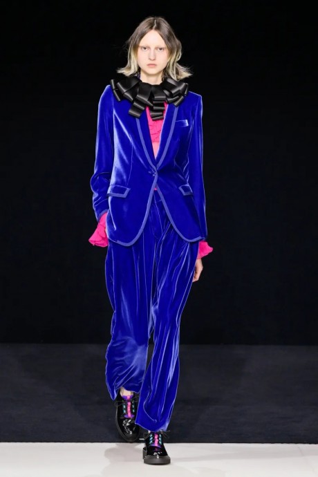Коллекция Emporio Armani Ready-To-Wear Осень-Зима 2023 Коллекция Emporio Armani Ready-To-Wear Осень-Зима 2023