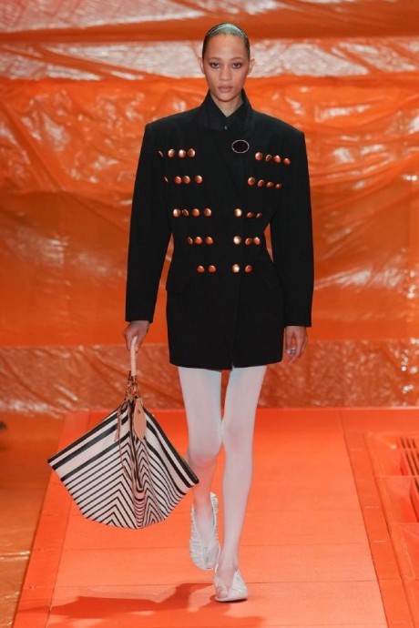 Коллекция Louis Vuitton Ready-To-Wear Весна-Лето 2024 Коллекция Louis Vuitton Ready-To-Wear Весна-Лето 2024
