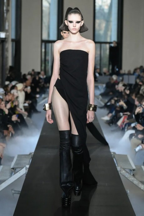 Коллекция Rick Owens Ready-To-Wear Осень-Зима 2023-2024 Коллекция Rick Owens Ready-To-Wear Осень-Зима 2023-2024