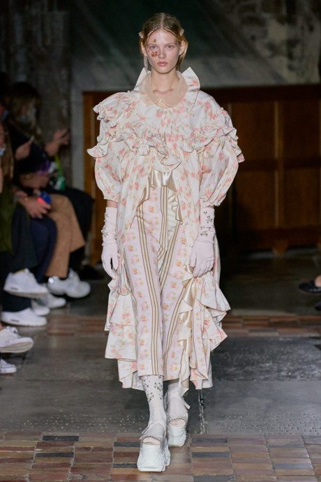 Коллекция Simone Rocha Ready-To-Wear Весна-Лето 2022