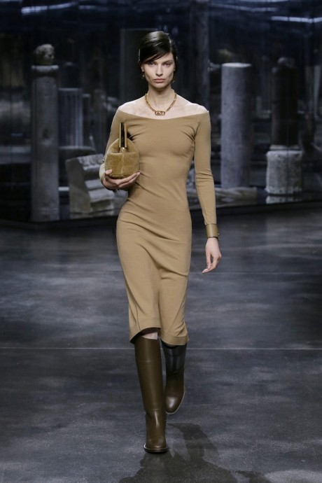 Коллекция Fendi Ready-To-Wear Осень-Зима 2021/2022