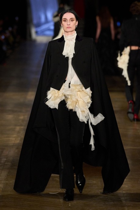 Высокая мода  Alexander McQueen, Fall-Winter 2025/26