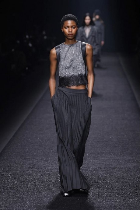 Коллекция Alberta Ferretti Ready-To-Wear Fall/Winter 2024 Milan Коллекция Alberta Ferretti Ready-To-Wear Fall/Winter 2024 Milan
