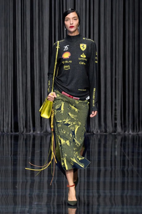 Коллекция Ferrari Ready-To-Wear Весна-Лето 2023