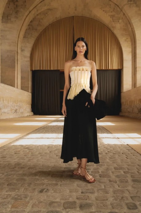 Коллекция Johanna Ortiz Ready-To-Wear Весна-Лето 2024 Коллекция Johanna Ortiz Ready-To-Wear Весна-Лето 2024