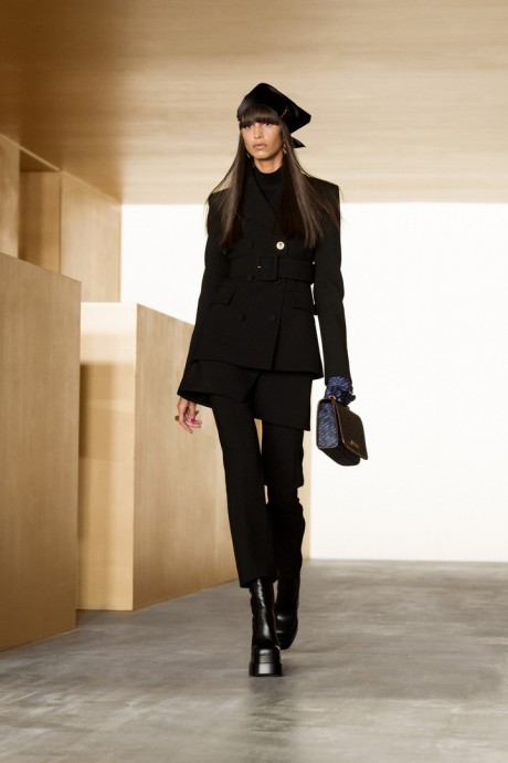 Коллекция Versace Ready-To-Wear Осень-Зима 2021/2022