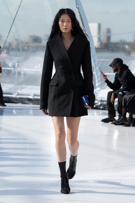 Коллекция Alexander McQueen Ready-To-Wear Весна-Лето 2023 Коллекция Alexander McQueen Ready-To-Wear Весна-Лето 2023